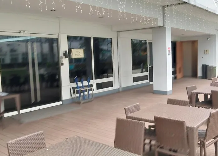 Shell Residences Mall Of By Jade *